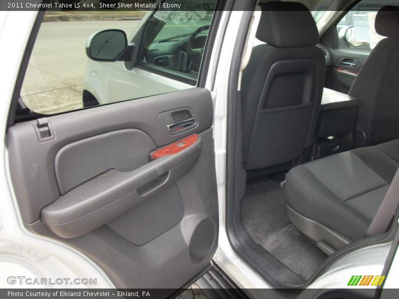 Sheer Silver Metallic / Ebony 2011 Chevrolet Tahoe LS 4x4