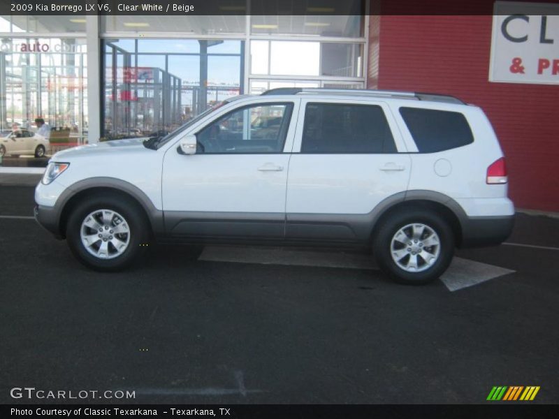 Clear White / Beige 2009 Kia Borrego LX V6