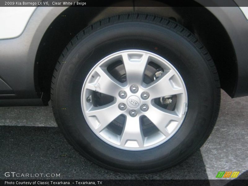 Clear White / Beige 2009 Kia Borrego LX V6