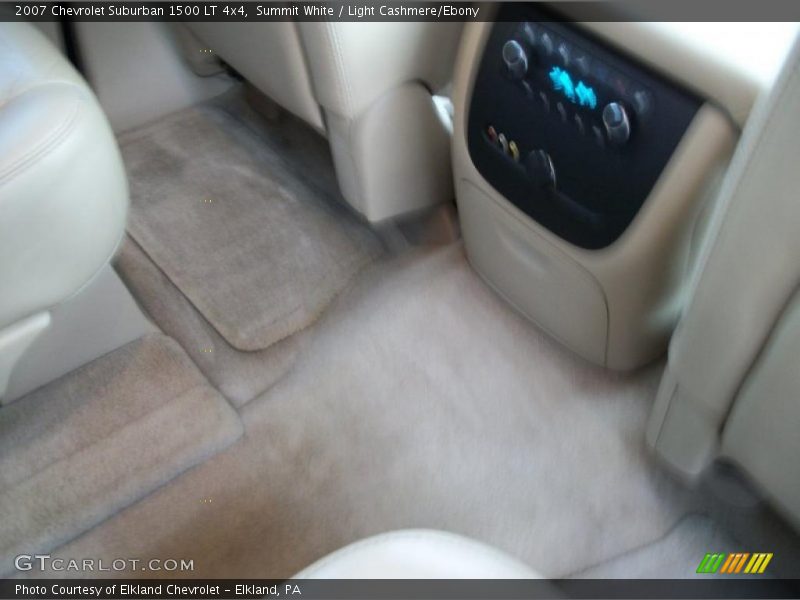 Summit White / Light Cashmere/Ebony 2007 Chevrolet Suburban 1500 LT 4x4