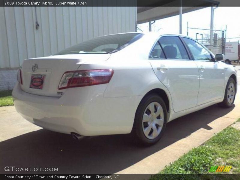 Super White / Ash 2009 Toyota Camry Hybrid