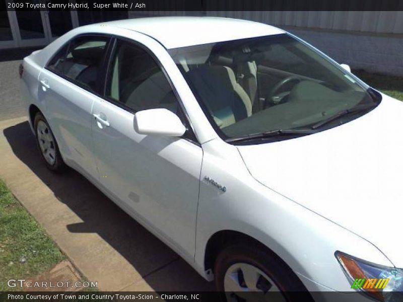 Super White / Ash 2009 Toyota Camry Hybrid