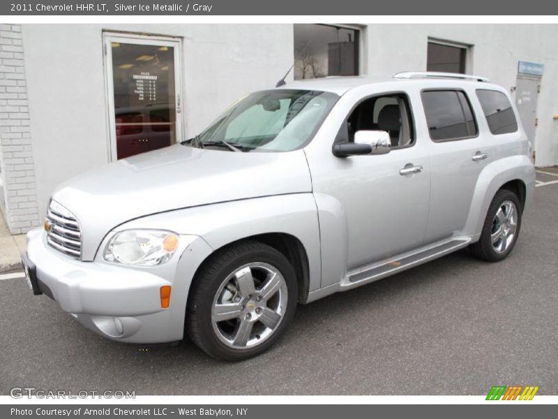 Front 3/4 View of 2011 HHR LT