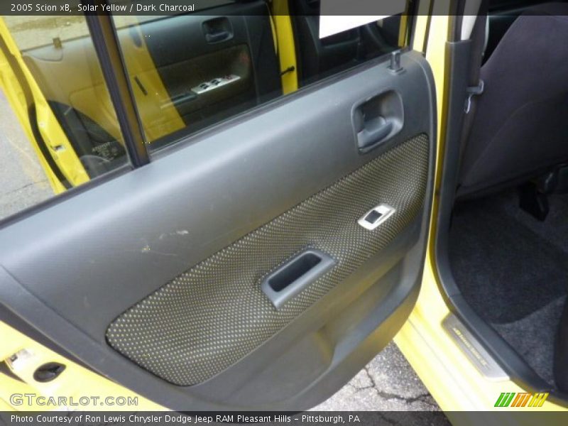 Solar Yellow / Dark Charcoal 2005 Scion xB