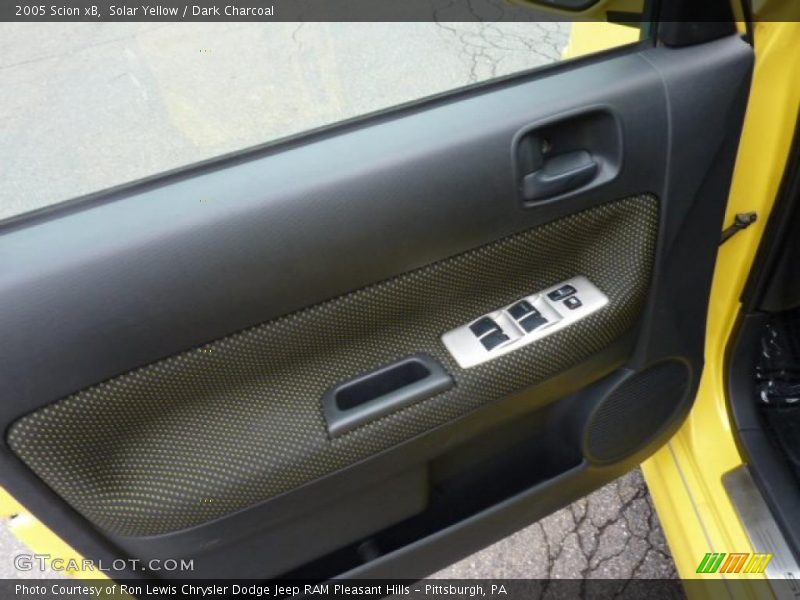 Solar Yellow / Dark Charcoal 2005 Scion xB