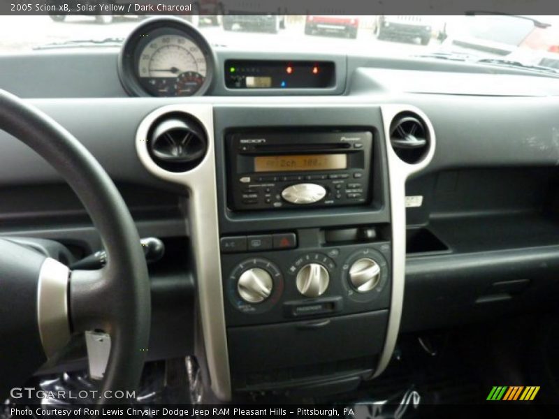 Solar Yellow / Dark Charcoal 2005 Scion xB