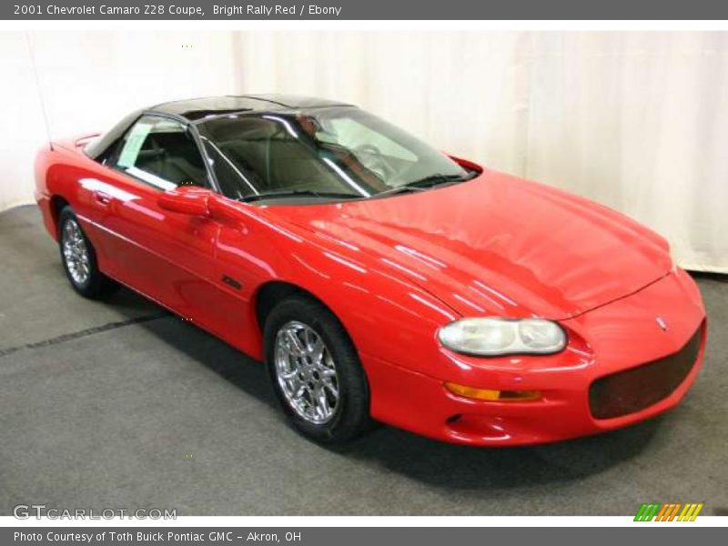 Front 3/4 View of 2001 Camaro Z28 Coupe