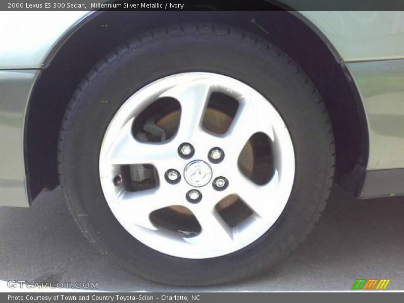 Millennium Silver Metallic / Ivory 2000 Lexus ES 300 Sedan