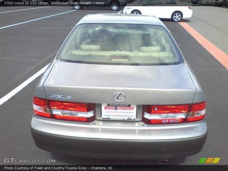 Millennium Silver Metallic / Ivory 2000 Lexus ES 300 Sedan