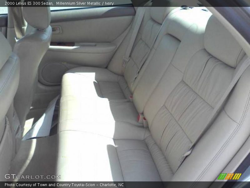 Millennium Silver Metallic / Ivory 2000 Lexus ES 300 Sedan