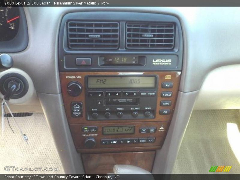 Millennium Silver Metallic / Ivory 2000 Lexus ES 300 Sedan