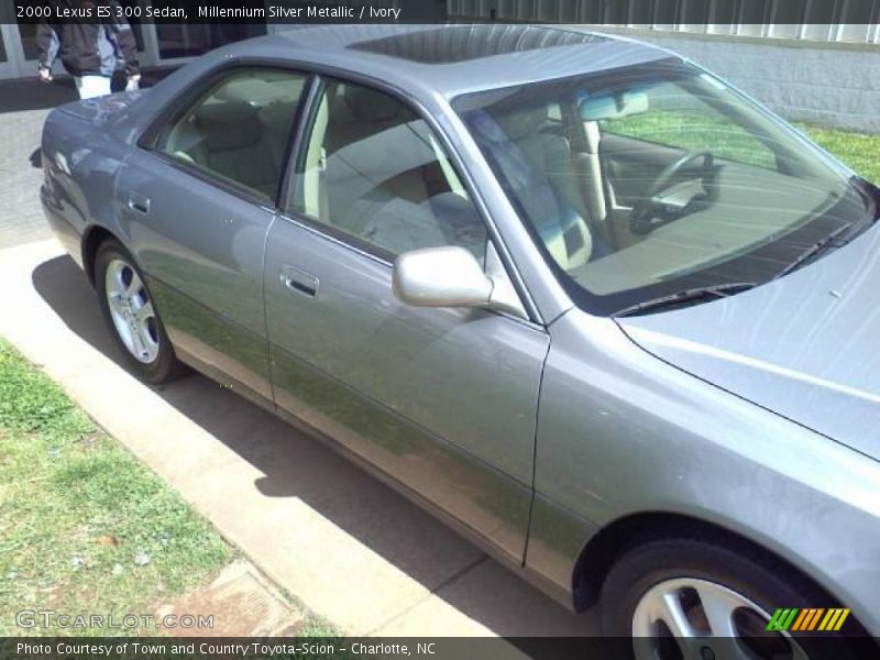 Millennium Silver Metallic / Ivory 2000 Lexus ES 300 Sedan