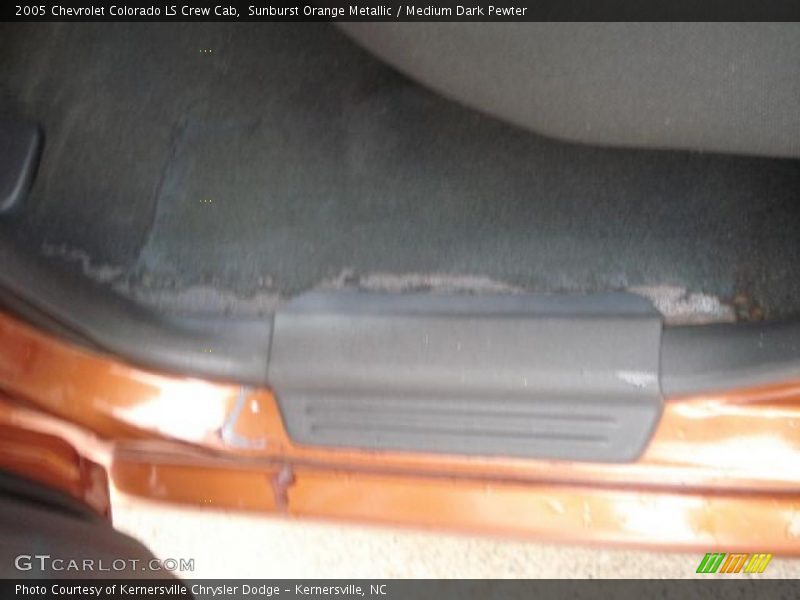 Sunburst Orange Metallic / Medium Dark Pewter 2005 Chevrolet Colorado LS Crew Cab