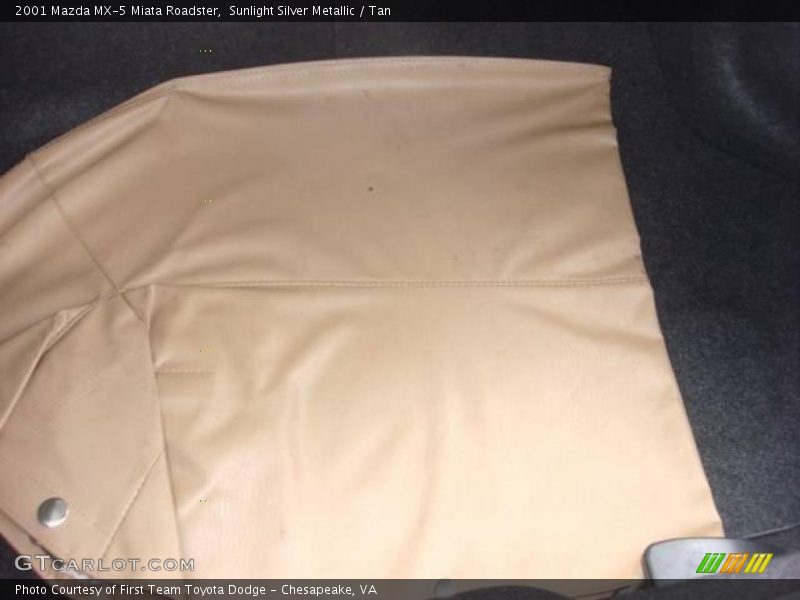 Sunlight Silver Metallic / Tan 2001 Mazda MX-5 Miata Roadster
