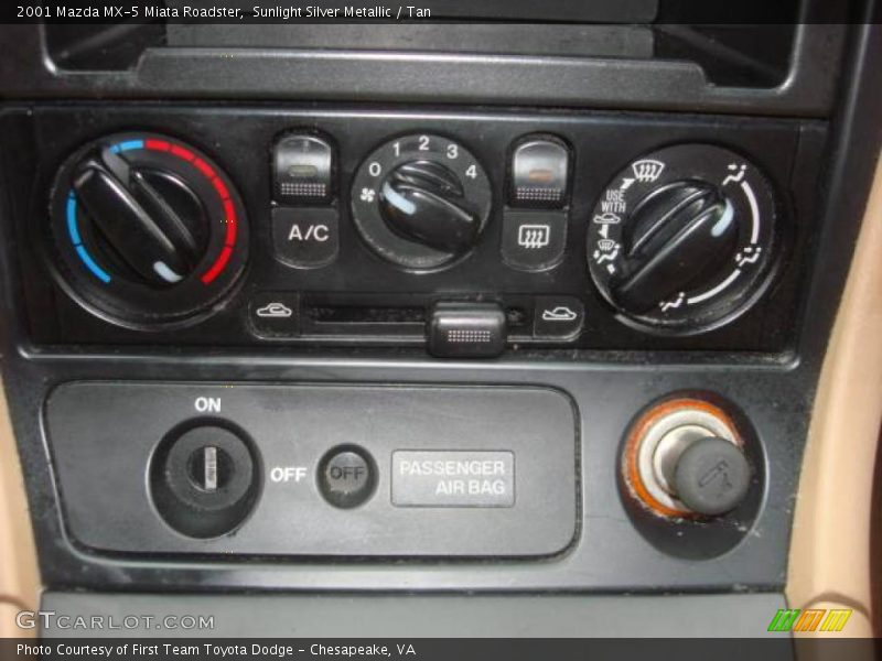 Sunlight Silver Metallic / Tan 2001 Mazda MX-5 Miata Roadster