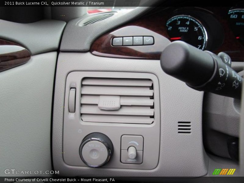 Quicksilver Metallic / Titanium 2011 Buick Lucerne CXL