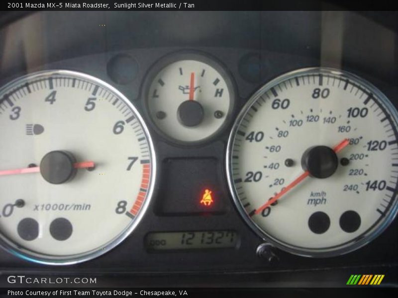 Sunlight Silver Metallic / Tan 2001 Mazda MX-5 Miata Roadster