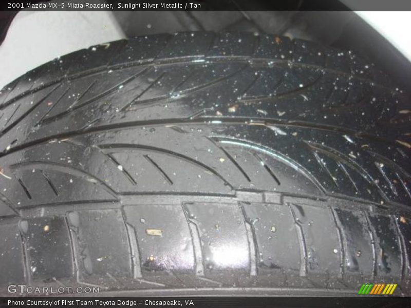 Sunlight Silver Metallic / Tan 2001 Mazda MX-5 Miata Roadster