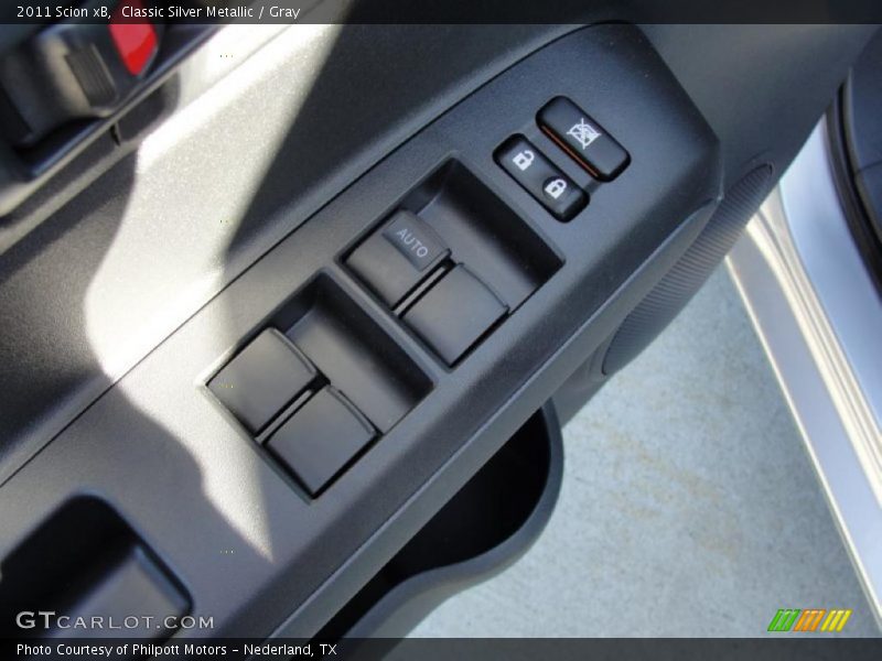 Classic Silver Metallic / Gray 2011 Scion xB