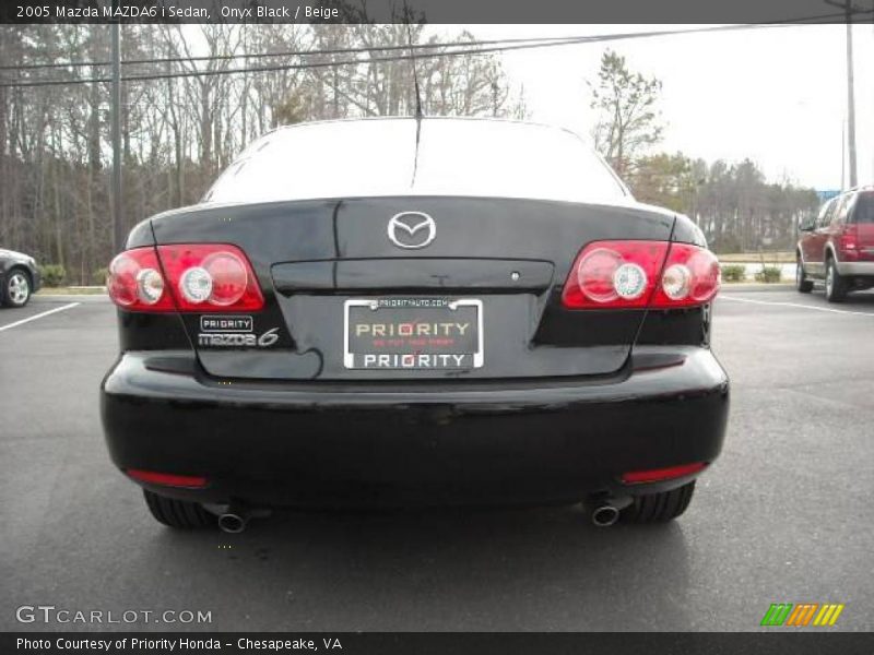 Onyx Black / Beige 2005 Mazda MAZDA6 i Sedan
