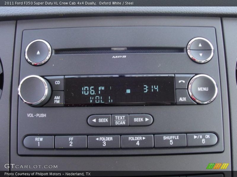 Controls of 2011 F350 Super Duty XL Crew Cab 4x4 Dually