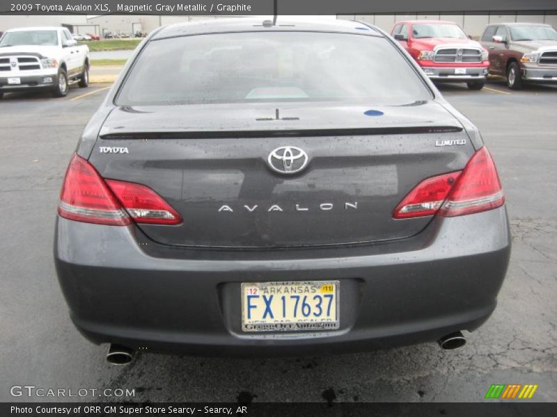 Magnetic Gray Metallic / Graphite 2009 Toyota Avalon XLS