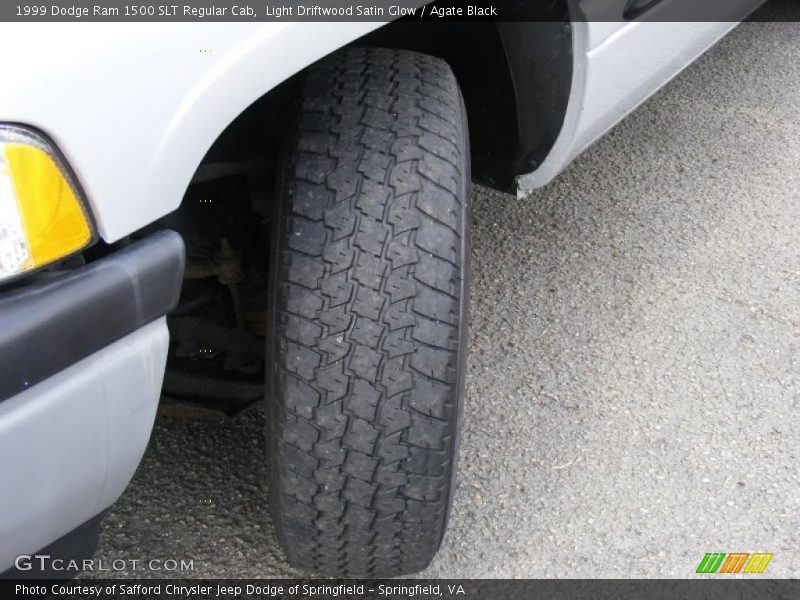 Light Driftwood Satin Glow / Agate Black 1999 Dodge Ram 1500 SLT Regular Cab