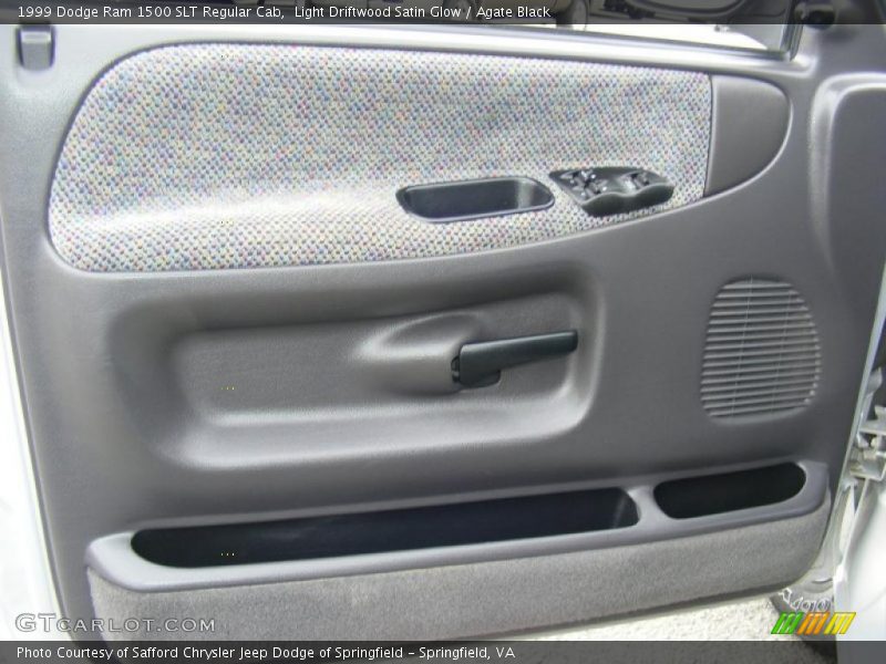 Door Panel of 1999 Ram 1500 SLT Regular Cab