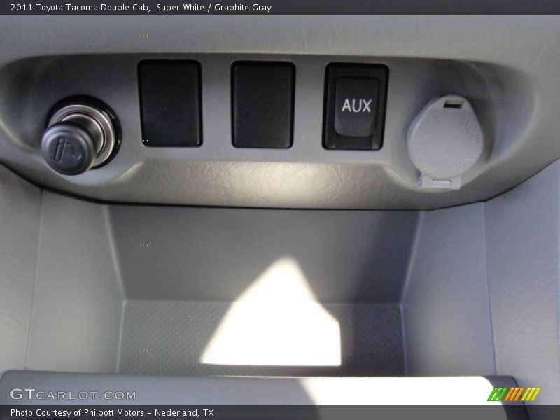 Super White / Graphite Gray 2011 Toyota Tacoma Double Cab