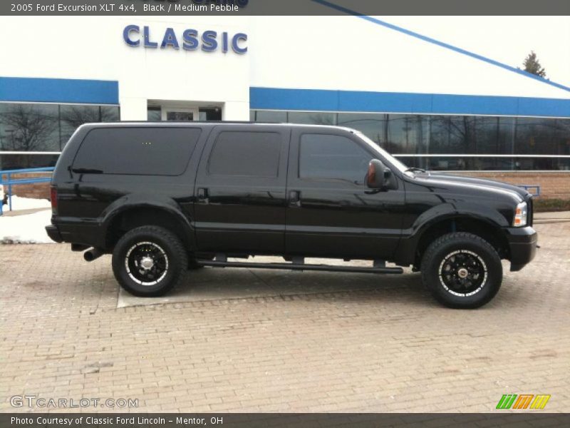 Black / Medium Pebble 2005 Ford Excursion XLT 4x4