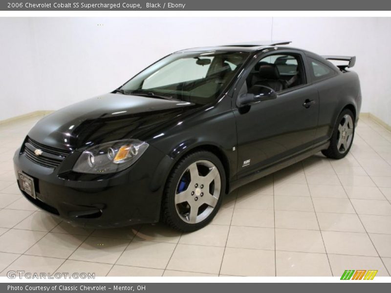 Front 3/4 View of 2006 Cobalt SS Supercharged Coupe