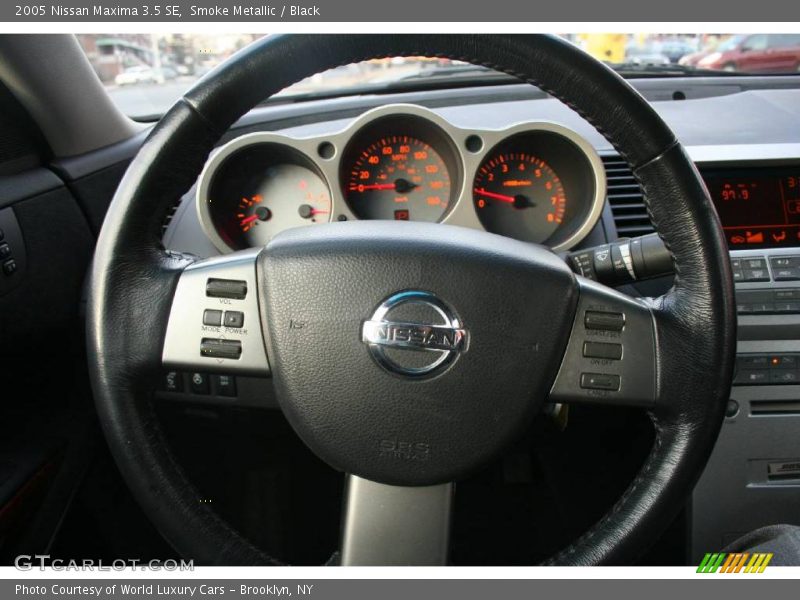 Smoke Metallic / Black 2005 Nissan Maxima 3.5 SE
