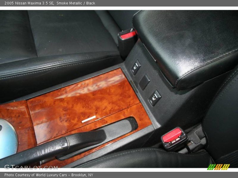 Smoke Metallic / Black 2005 Nissan Maxima 3.5 SE