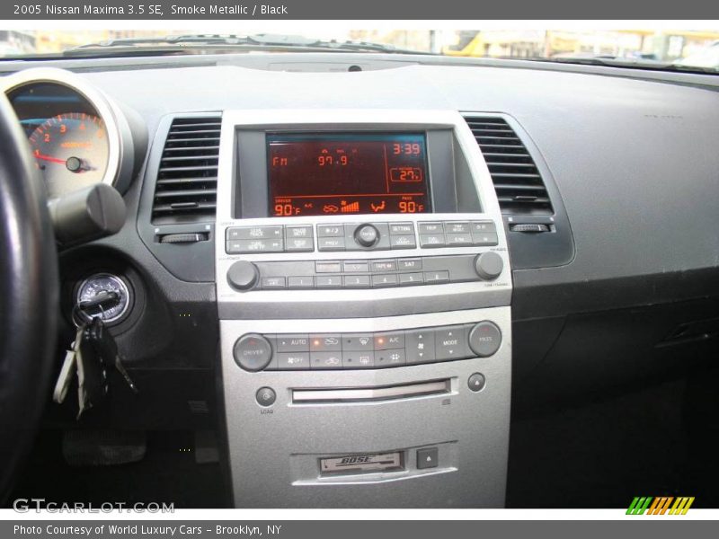 Smoke Metallic / Black 2005 Nissan Maxima 3.5 SE