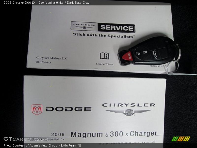 Cool Vanilla White / Dark Slate Gray 2008 Chrysler 300 LX