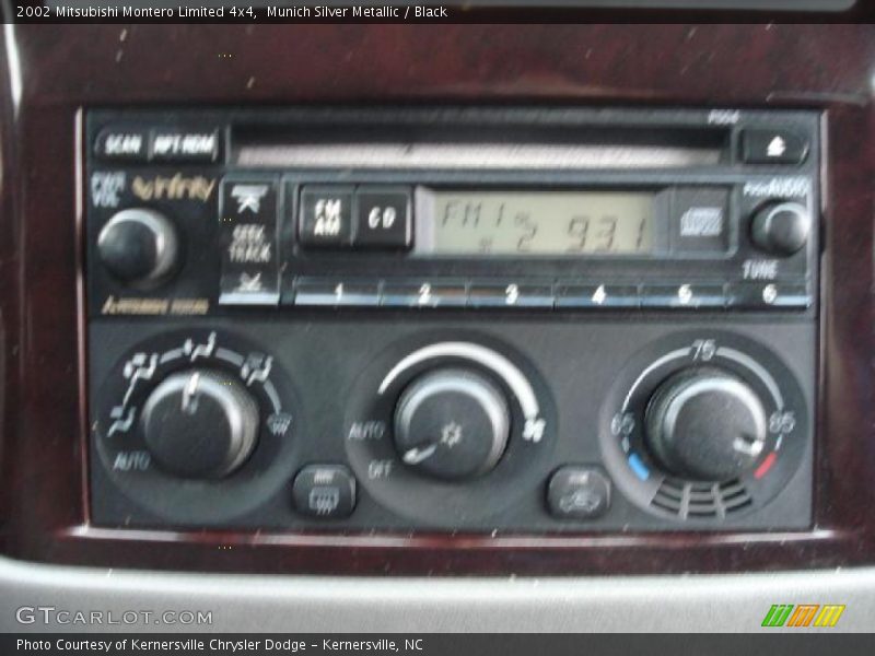 Munich Silver Metallic / Black 2002 Mitsubishi Montero Limited 4x4