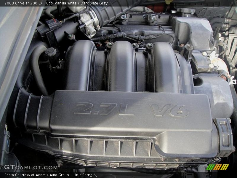 Cool Vanilla White / Dark Slate Gray 2008 Chrysler 300 LX