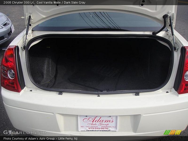 Cool Vanilla White / Dark Slate Gray 2008 Chrysler 300 LX