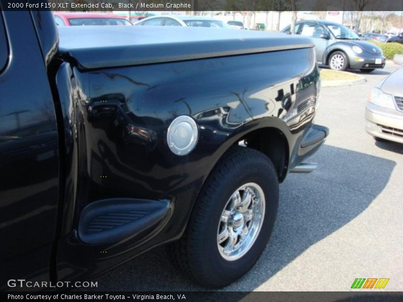 Black / Medium Graphite 2000 Ford F150 XLT Extended Cab