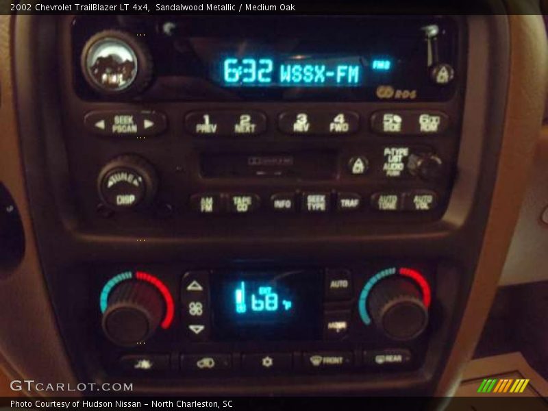 Sandalwood Metallic / Medium Oak 2002 Chevrolet TrailBlazer LT 4x4