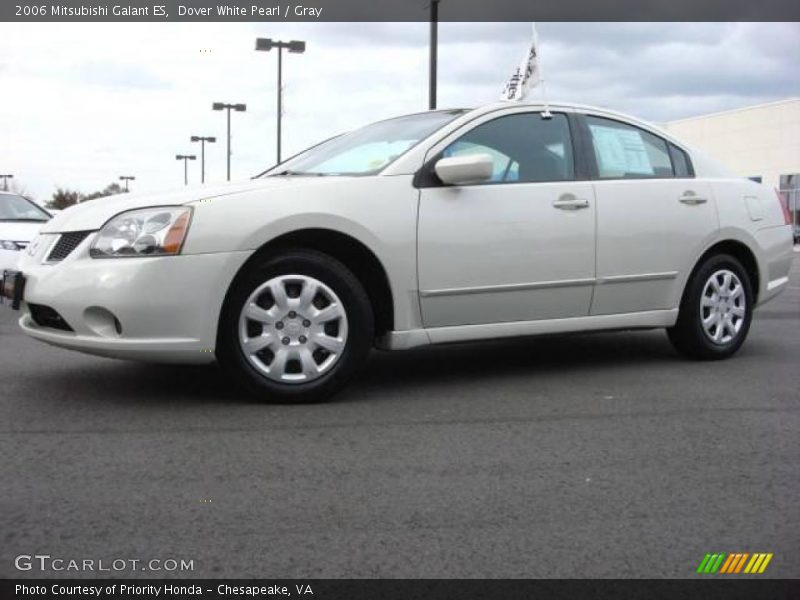 Dover White Pearl / Gray 2006 Mitsubishi Galant ES