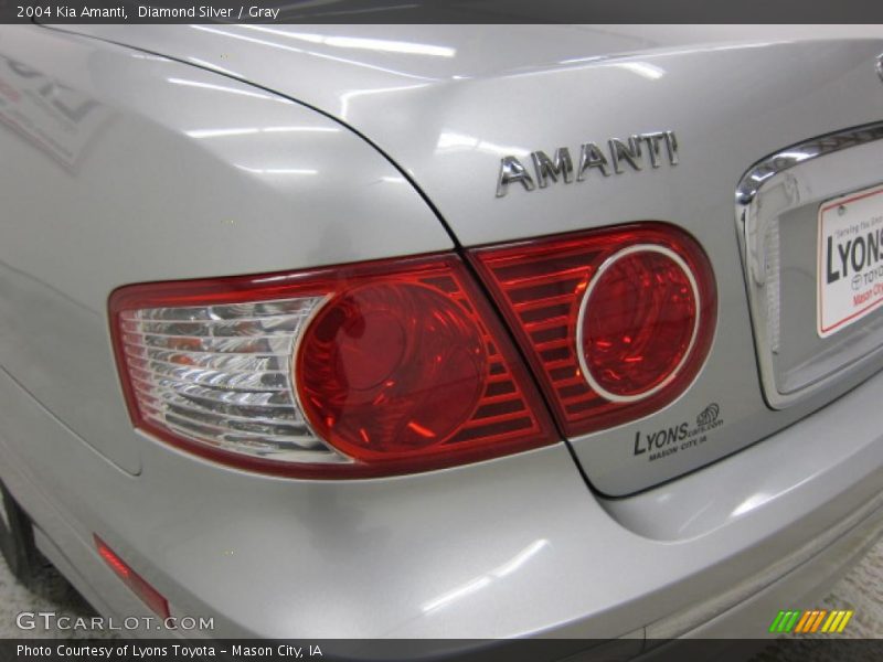 Diamond Silver / Gray 2004 Kia Amanti