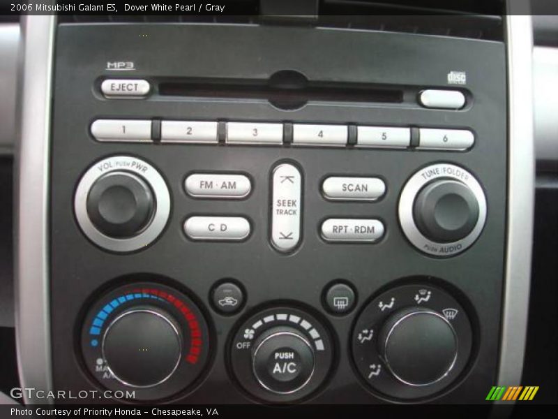 Dover White Pearl / Gray 2006 Mitsubishi Galant ES