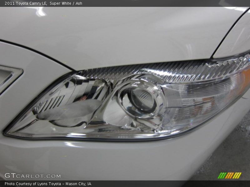 Super White / Ash 2011 Toyota Camry LE
