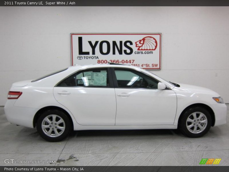 Super White / Ash 2011 Toyota Camry LE