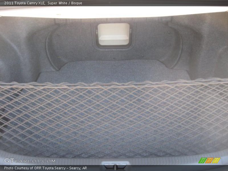 Super White / Bisque 2011 Toyota Camry XLE