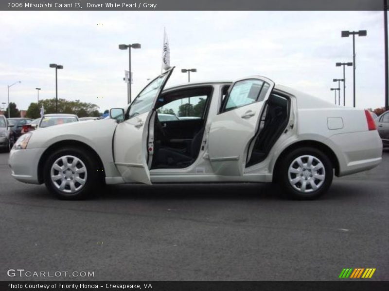 Dover White Pearl / Gray 2006 Mitsubishi Galant ES