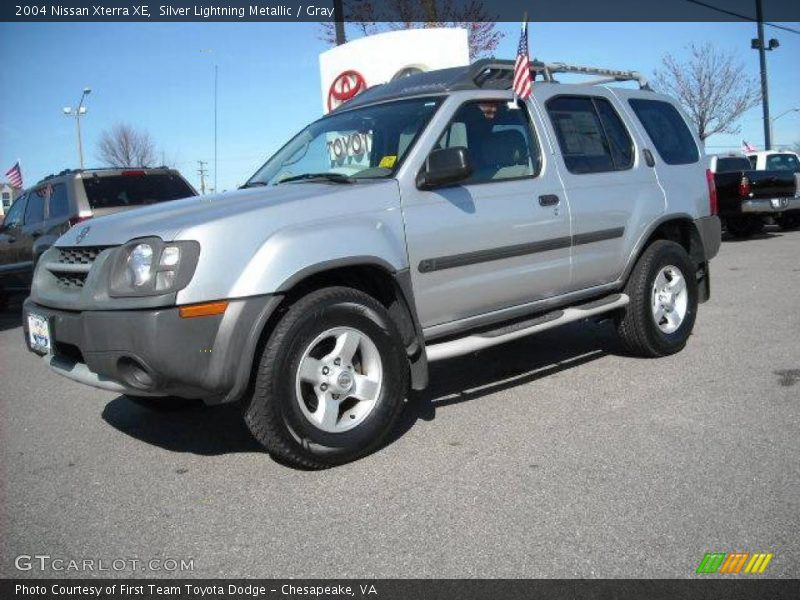 Silver Lightning Metallic / Gray 2004 Nissan Xterra XE