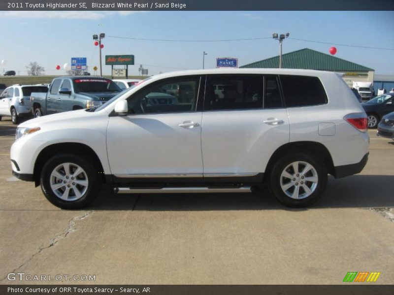Blizzard White Pearl / Sand Beige 2011 Toyota Highlander SE