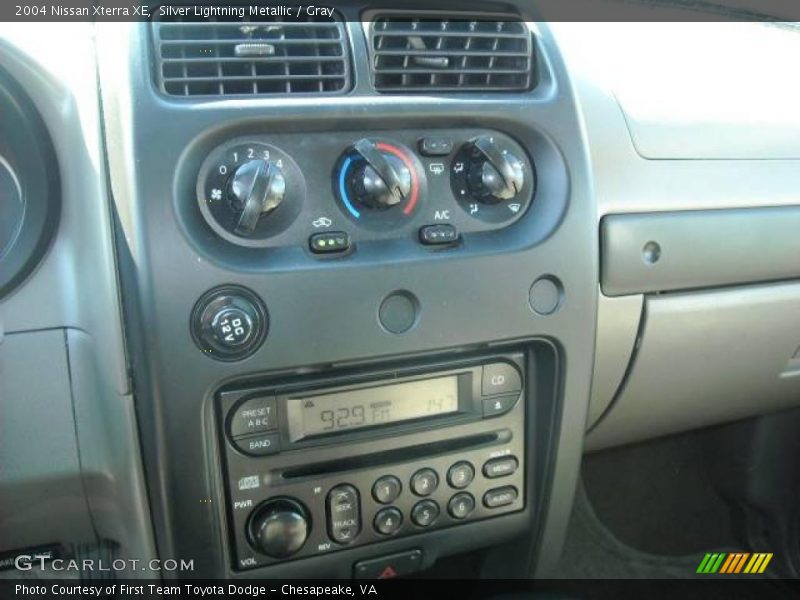 Silver Lightning Metallic / Gray 2004 Nissan Xterra XE